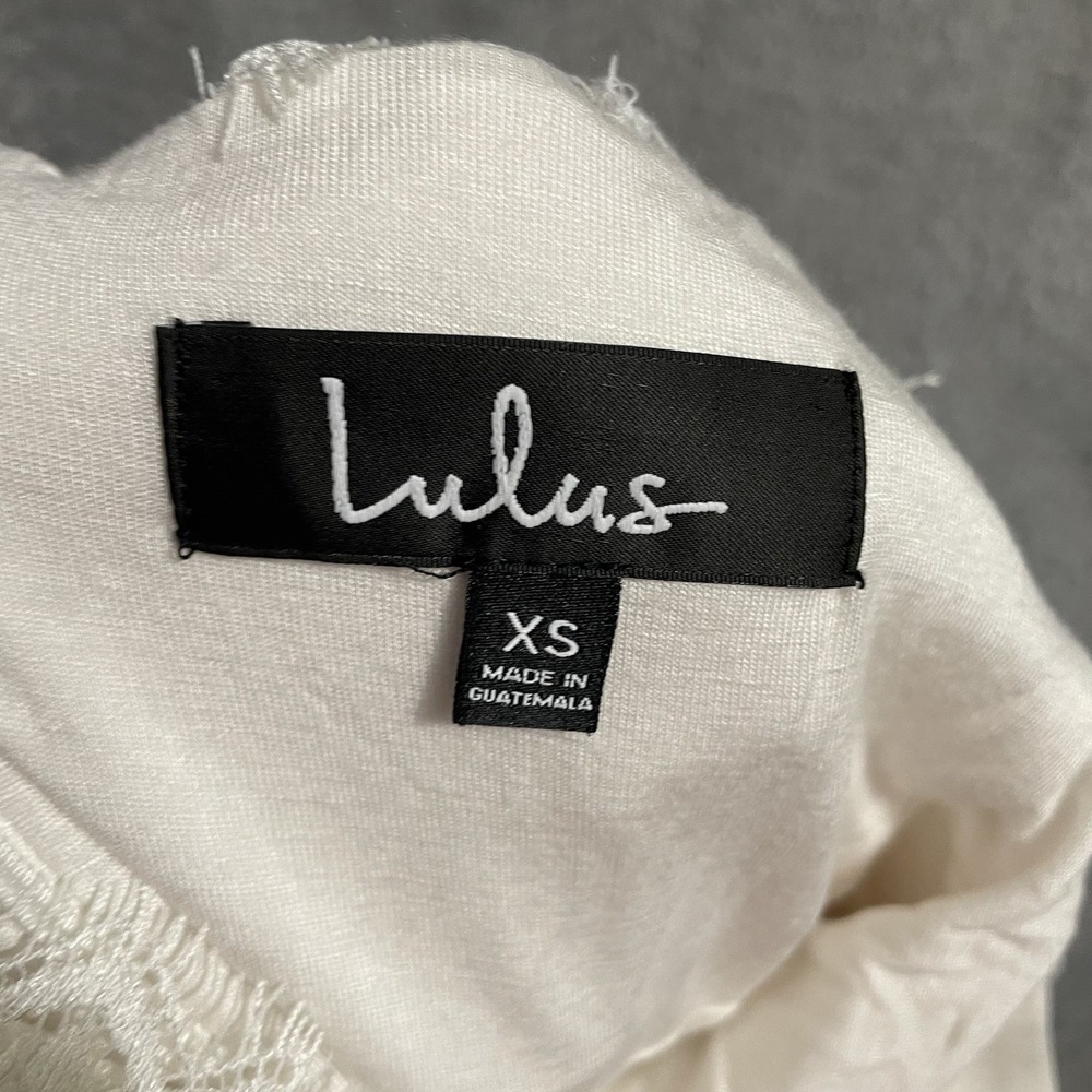 Lulus Dress Womens Size XSmall White Lace Accent Halter Fit and Flare‎ Dress - Picture 2 of 8